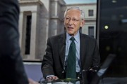 鹰潭宏观经济学教授兼实践者Stanley Fisher逝世 曾培养全球多位经济决策者